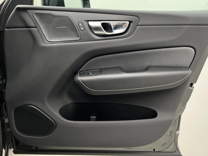 Volvo XC60 T4 R-DESIGN AUT