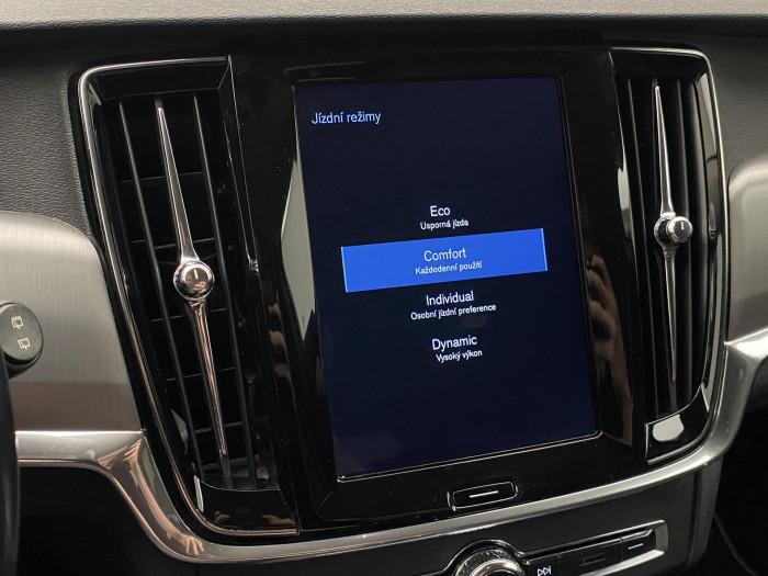 Volvo V90 D3 AWD MOMENTUM AUT 2.0 d Momentum