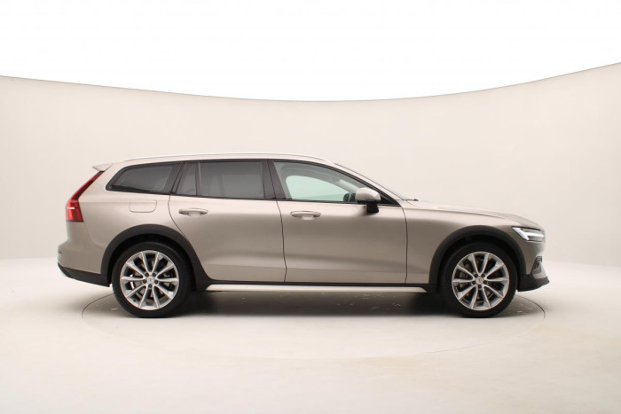 Volvo V60 CC D4 AWD MOMENTUM AUT 2.0 d CC CC Momentum