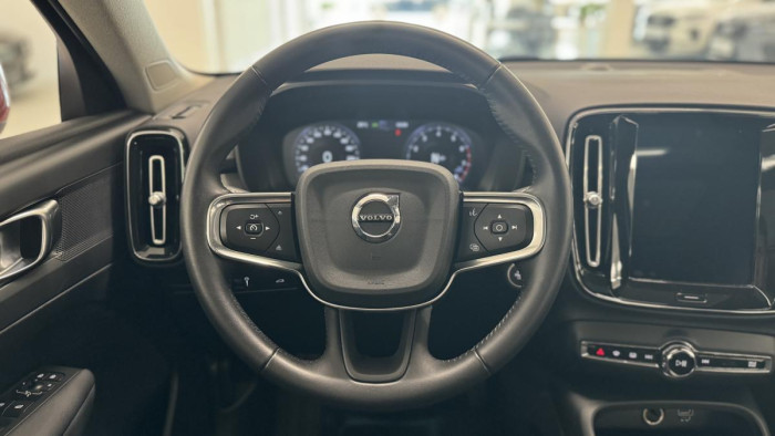Volvo XC40 T3 MOMENTUM REZERVACE 1.5 Momentum
