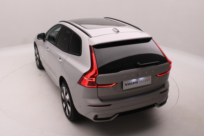 Volvo XC60 T6 AWD PLUG-IN DARK PLUS CZ