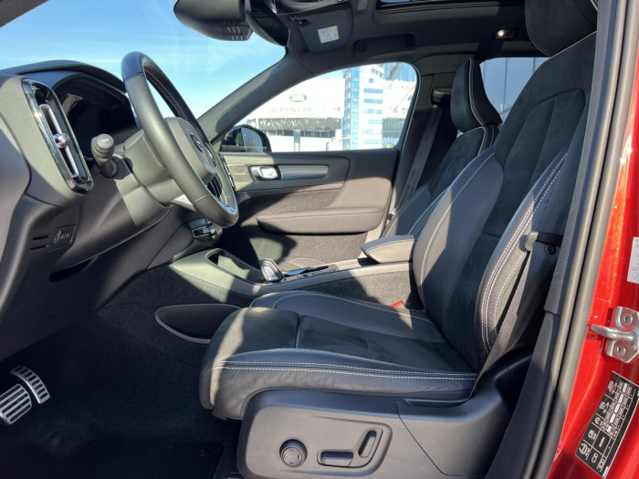 Volvo XC40 T5 R-DESIGN RECHARGE Aut 1.maj