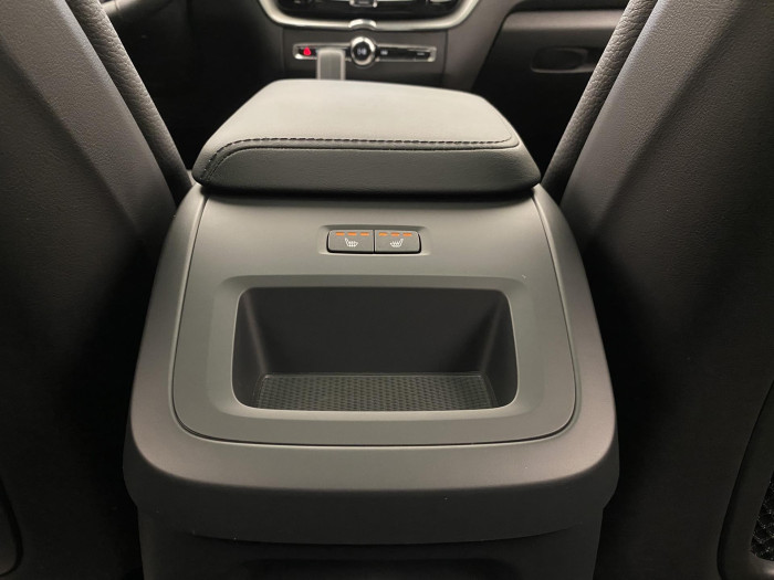 Volvo XC60 T6 AWD PLUG-IN DARK PLUS CZ