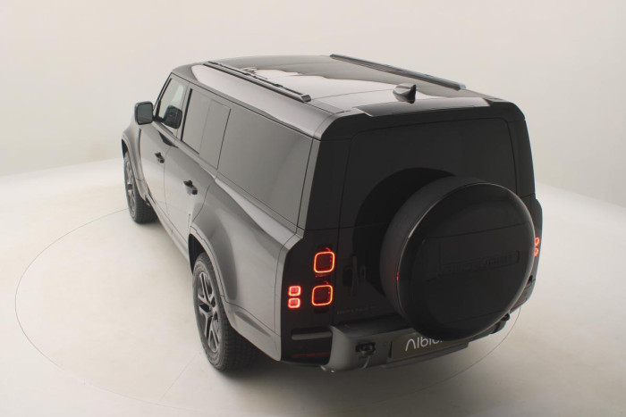 Land Rover Defender 130 D300 OUTBOUND 3.0 d