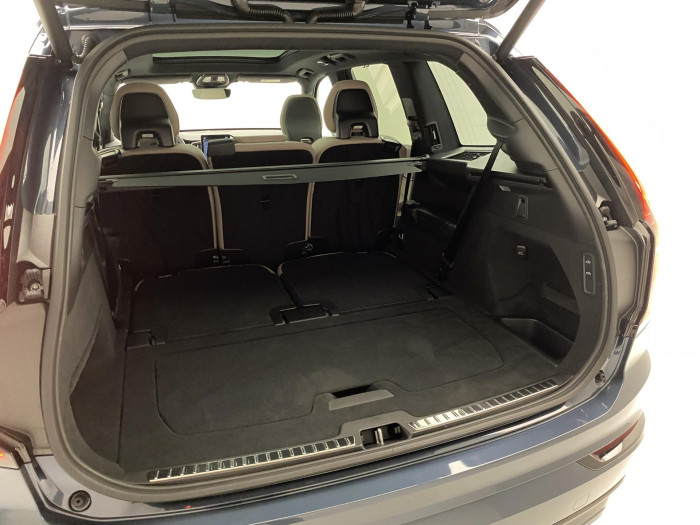 Volvo XC90 T8 AWD RECHARGE DARK ULTRA 7