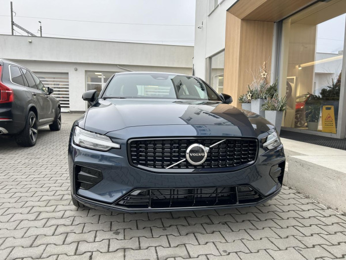 Volvo S60 B5 AWD AUT DARK PLUS 2.0 Plus