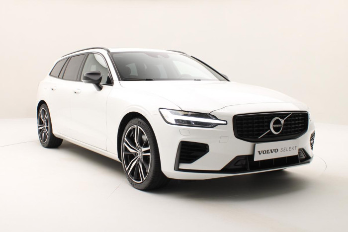 Volvo V60 T6 AWD RECHARGE REZERVACE