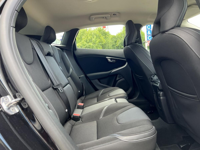 Volvo V40 D2 MOMENTUM Aut 1.maj. 2.0 d Momentum