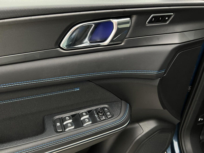 Lynk & Co 01 PHEV DCT 1.maj.