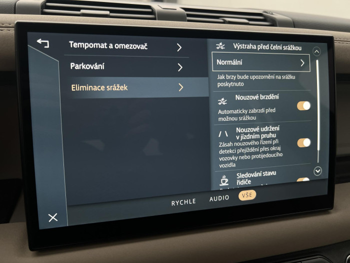 Land Rover Defender D250 SE AWD AUT CZ 3.0 d SE