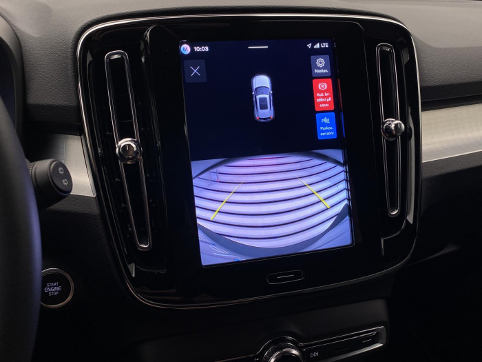 Volvo XC40 B3 DARK PLUS AUT CZ