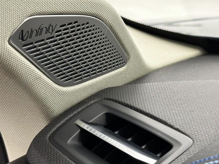 Lynk & Co 01 PHEV DCT AUT 1.maj. REZERVACE