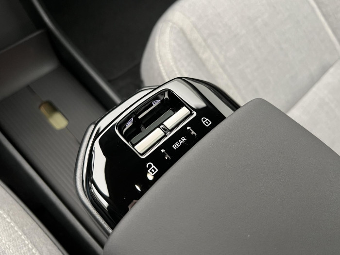 Volvo EX30 PURE TWIN PERFORMANCE ULTRA