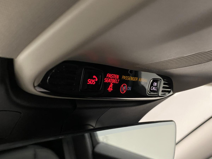 Volvo V60 CC T5 AWD MOMENTUM REZERVACE 2.0 CC CC Momentum