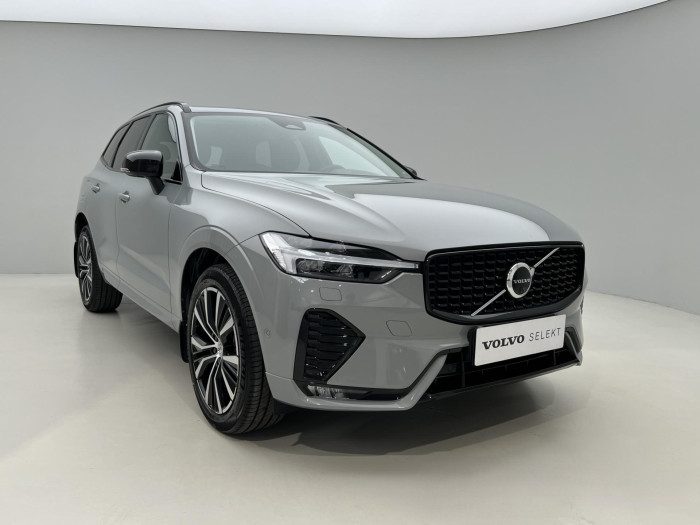 Volvo XC60 B4 AWD PLUS DARK AUT 1.maj.