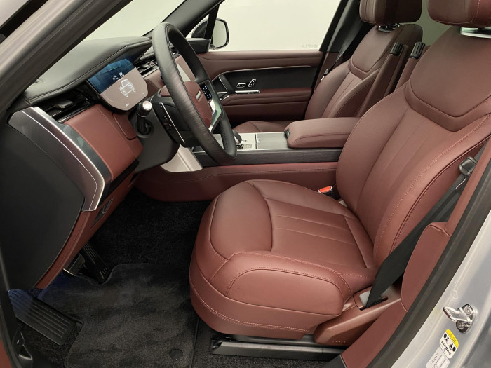 Land Rover Range Rover P550e AUTOBIOGRAPHY