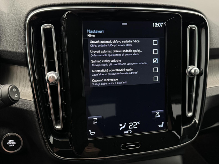 Volvo XC40 T4 AWD INSCRIPTION CZ 1.maj
