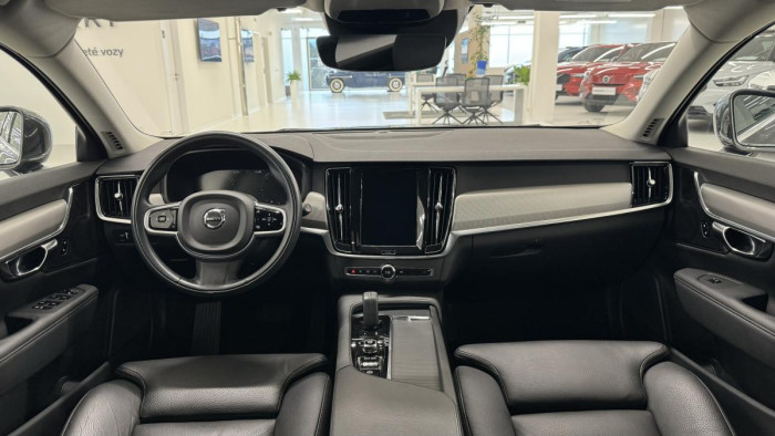 Volvo V90 B4 MOMENTUM ADVANCED REZERVACE 2.0 Momentum