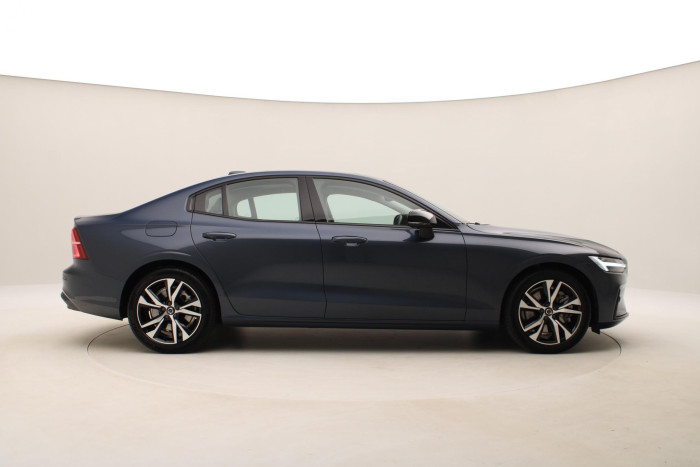 Volvo S60 B5 AWD ULTIMATE DARK AUT 1.maj