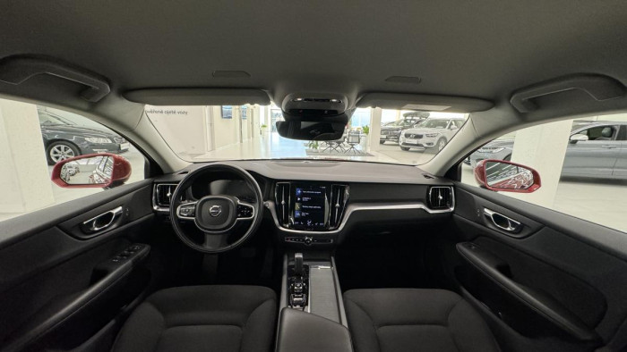 Volvo V60 B4 MOMENTUM AUT REZERVACE 2.0 Momentum