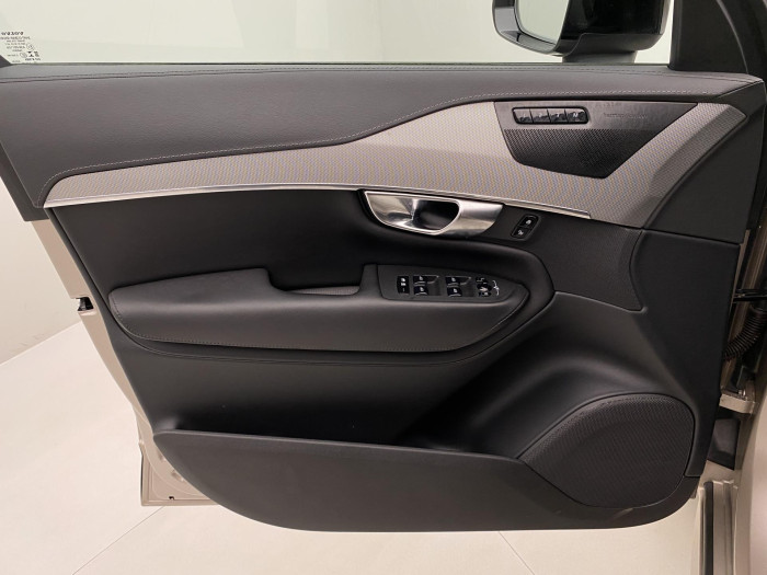 Volvo XC90 B5 AWD DARK PLUS AUT CZ