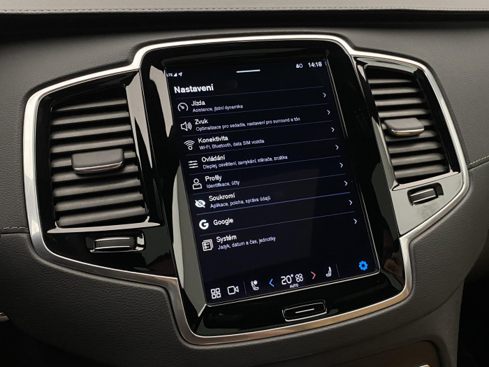 Volvo XC90 T8 AWD ULTIMATE DARK RECHARGE