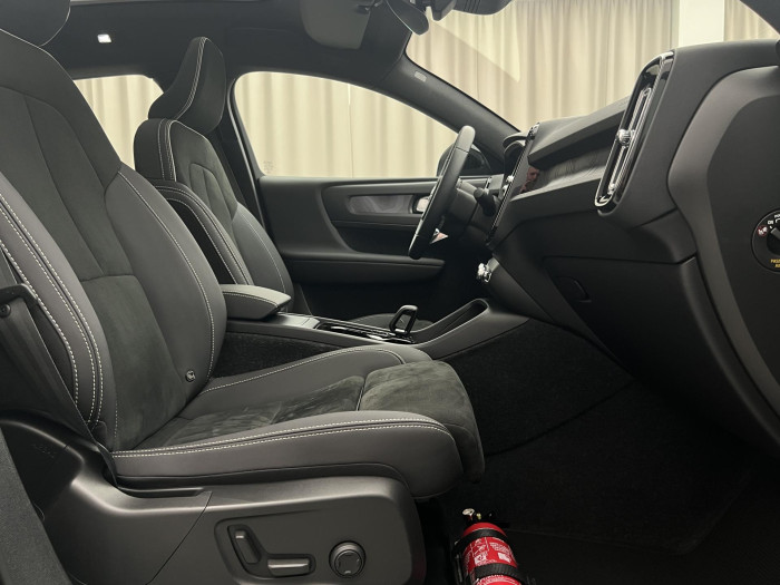 Volvo C40 RECHARGE TWIN MOTOR 1.maj.