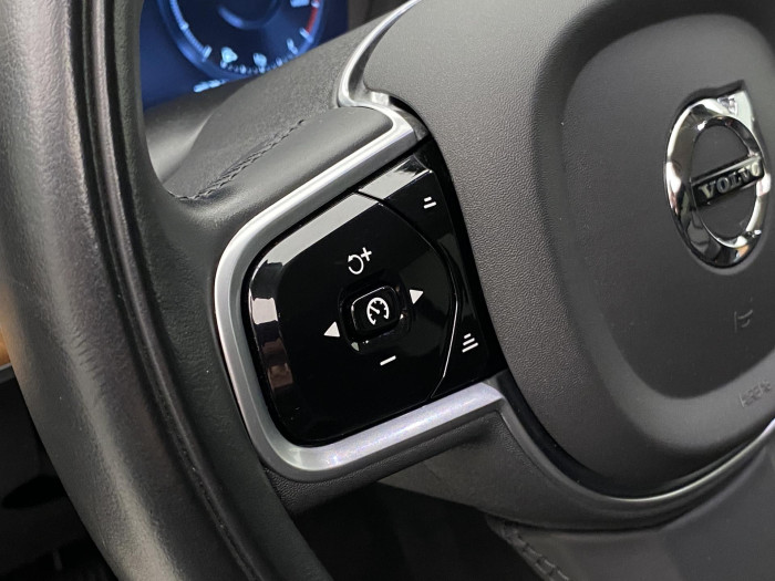 Volvo XC90 B5 AWD INSCRIPTION AUT CZ 7m