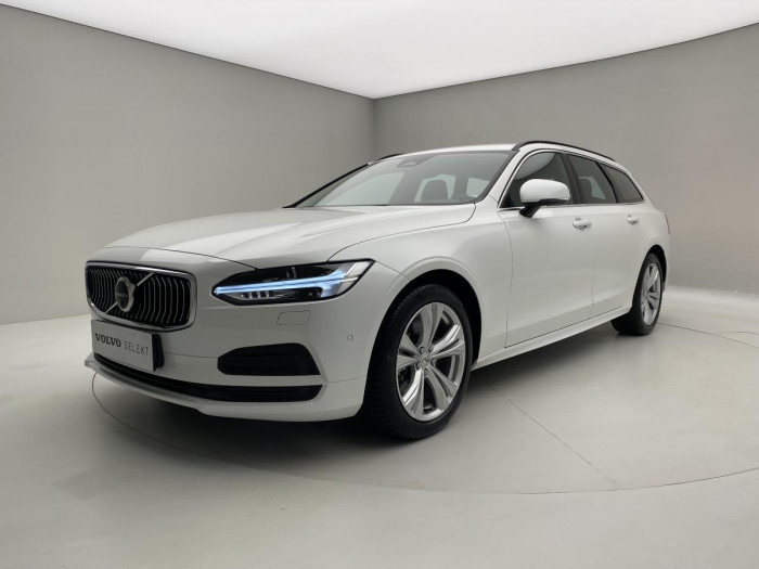 Volvo V90 B4 AWD CORE AUT REZERVACE