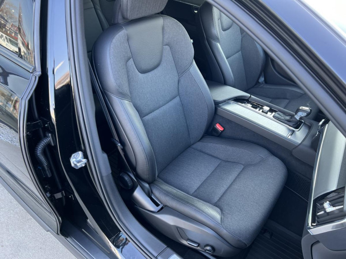 Volvo V90 CROSS COUNTRY D4 AWD Aut 1.maj 2.0 d