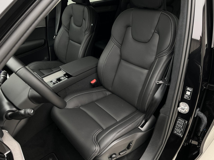 Volvo XC90 T8 AWD RECHARGE DARK ULTRA AUT