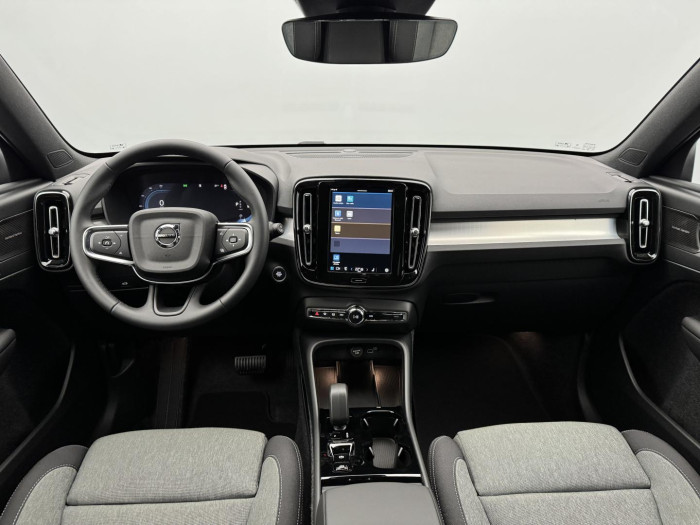 Volvo XC40 B3 AUT DARK PLUS