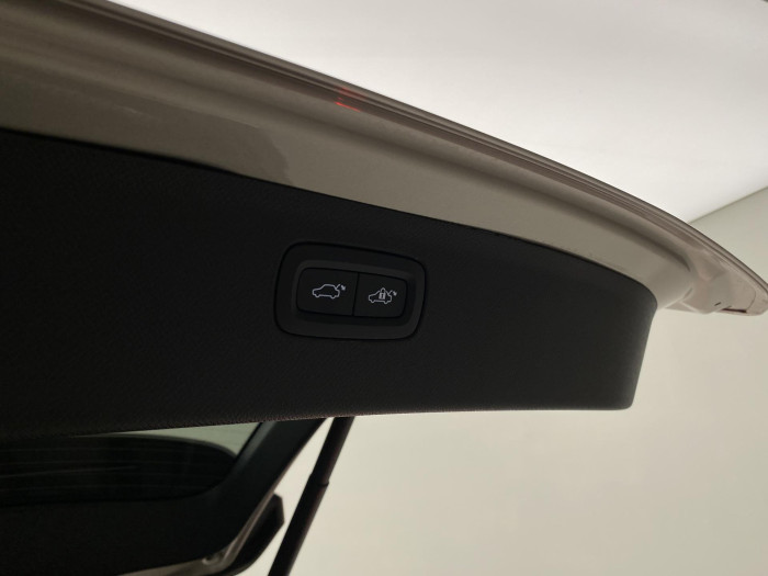 Volvo XC90 B5 AWD AUT BRIGHT ULTRA 7míst