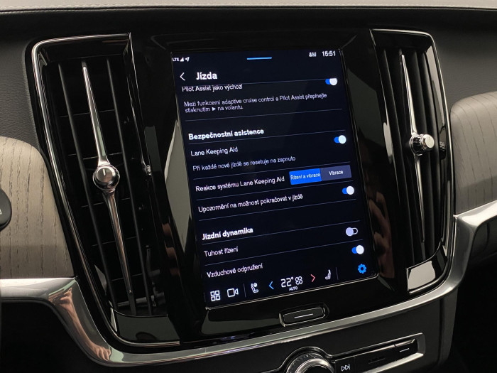 Volvo V90 CC B4 AWD ULTIMATE AUT CZ 2.0 CC CC