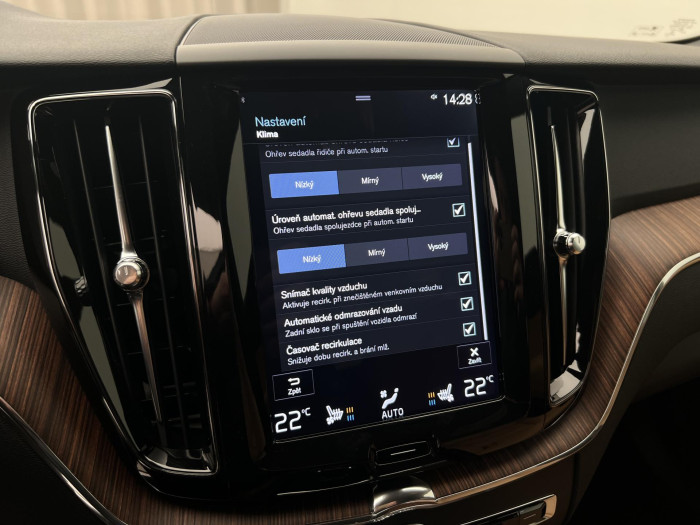 Volvo XC60 T5 AWD INSCRIPTION AUT CZ