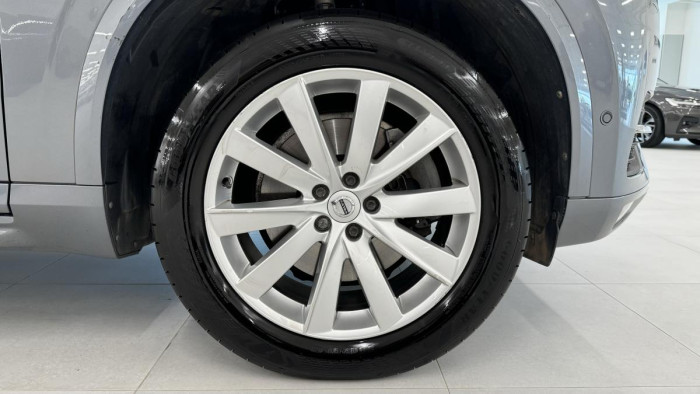 Volvo XC90 D5 AWD MOMENTUM AUT 2.0 d Momentum