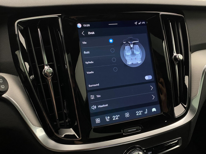 Volvo V60 B4 AUT DARK PLUS