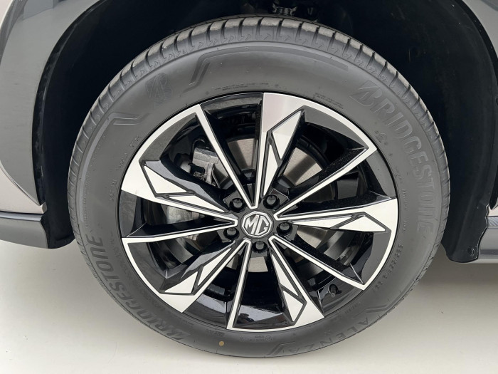 MG HS 1.5 TGI EXCLUSIVE AUT CZ 1.maj 1.5 Exclusive