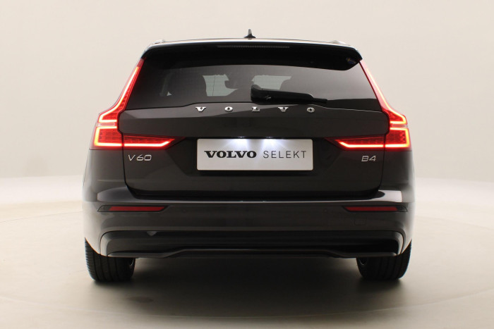 Volvo V60 B4 PLUS DARK AUT 1.maj.