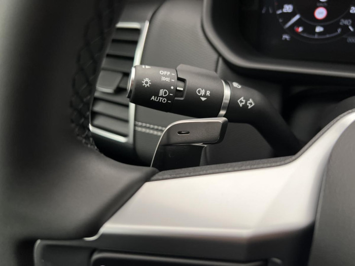 Land Rover Discovery D250 DYNAMIC SE AWD Aut 3.0 d Dynamic SE