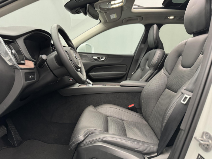 Volvo XC60 T8 AWD RECHARGE BRIGHT PLUS