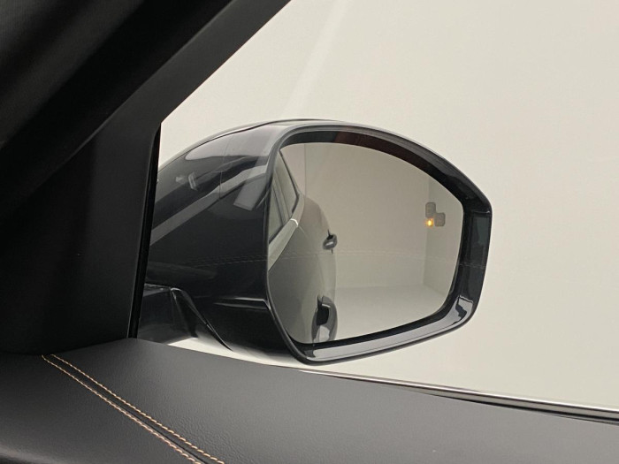 Jaguar F-Pace D300 R-DYNAMIC SE REZERVACE 3.0 d Dynamic SE