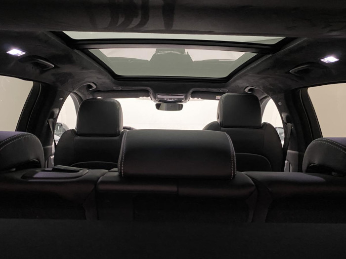 Jaguar F-Pace P400e R-DYNAMIC SE REZERVACE 2.0 Dynamic SE