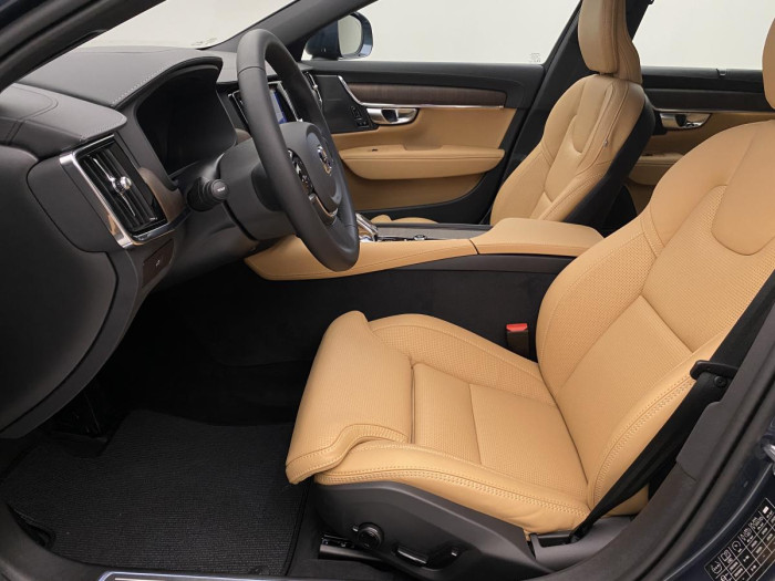 Volvo V90 B4 AWD AUT CROSS COUNTRY PLUS 2.0 Plus