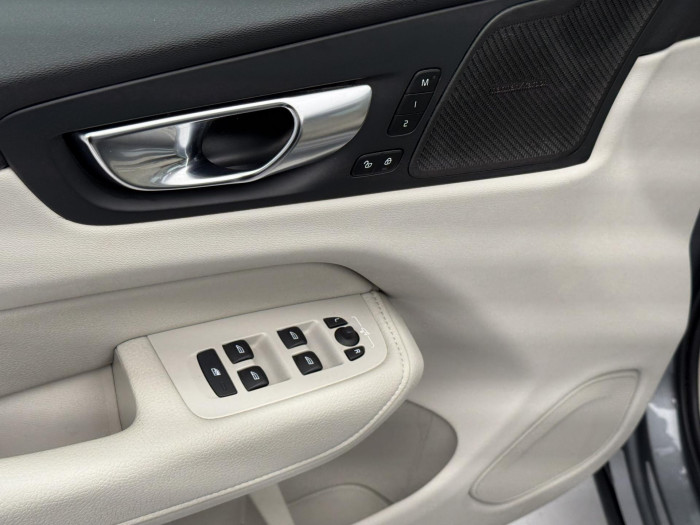 Volvo XC60 T6 AWD RECHARGE INSCRIPTION