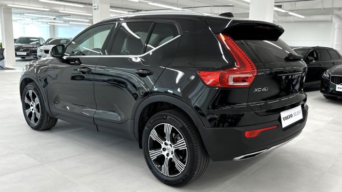 Volvo XC40 D3 INSCRIPTION REZERVACE 2.0 d