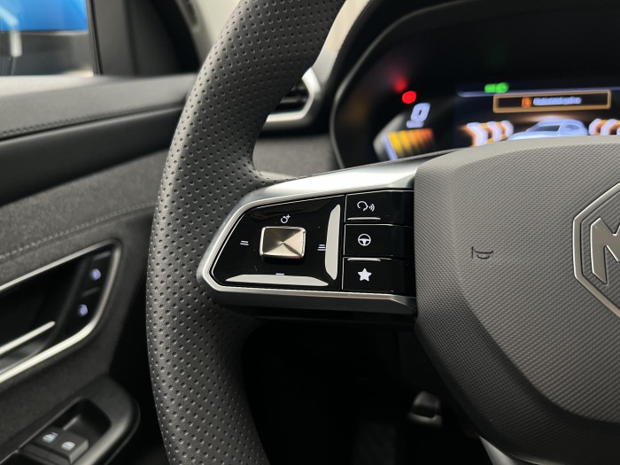 MG ZS ESSENTIAL Hybrid+ AUT