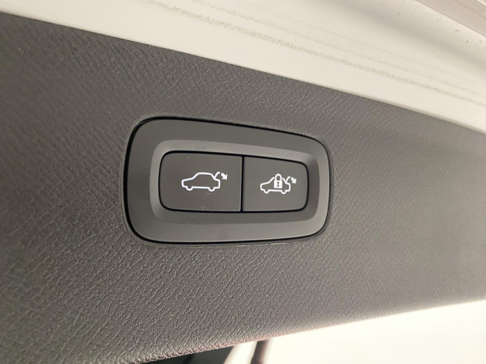 Volvo XC90 B5 AWD INSCRIPION AUT CZ