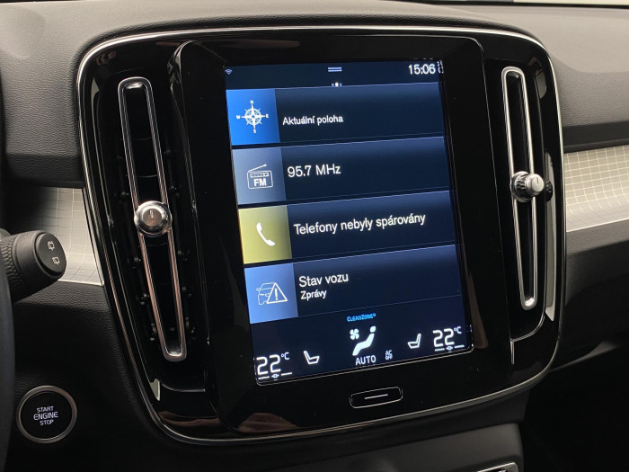 Volvo XC40 B4 MOMENTUM AUT CZ 2.0 Momentum