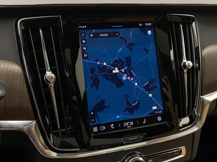 Volvo V90 B6 AWD ULTIMATE AUT CZ 1.maj